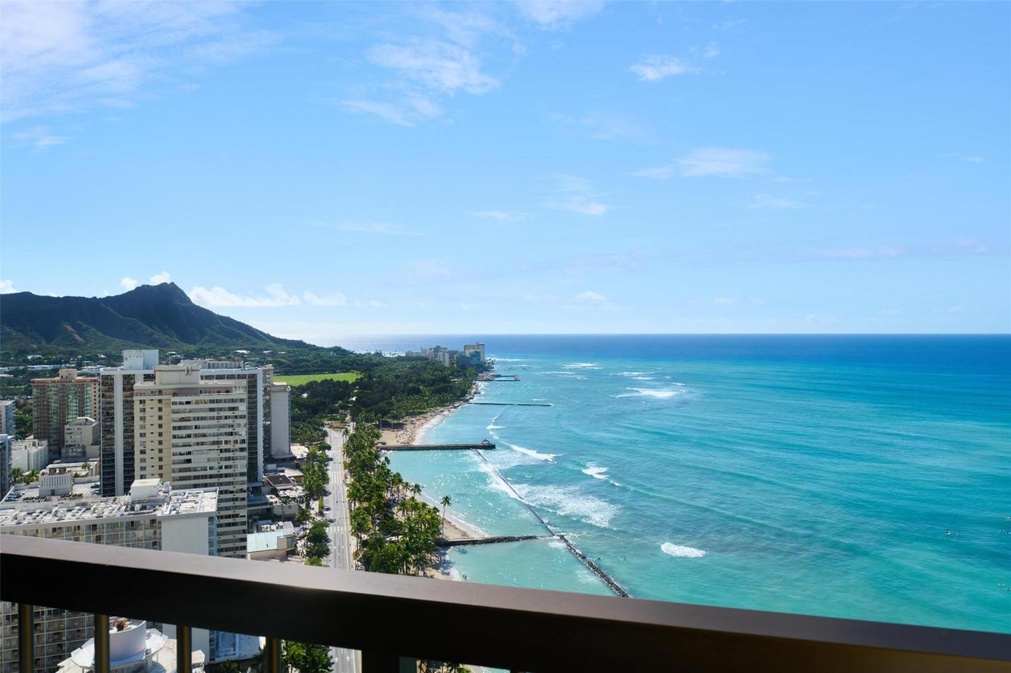 Hyatt Regency Waikiki Beach Resort & Spa Honolulu Exterior photo